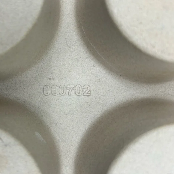 EUC Pampered Chef Family Heritage Classic 12 Cup Muffin Pan